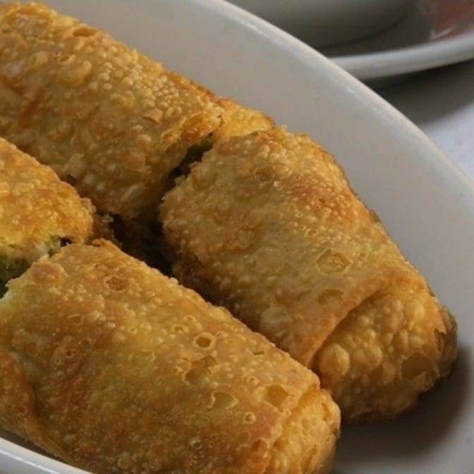 Egg Rolls(1) Half order.